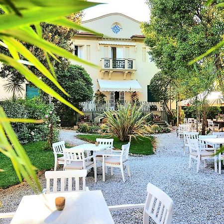 Hotel Club I Pini - Residenza D'Epoca In Versilia Lido di Camaiore Dış mekan fotoğraf