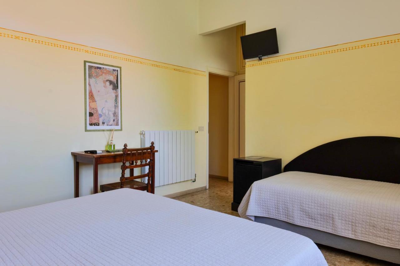 Hotel Club I Pini - Residenza D'Epoca In Versilia Lido di Camaiore Dış mekan fotoğraf